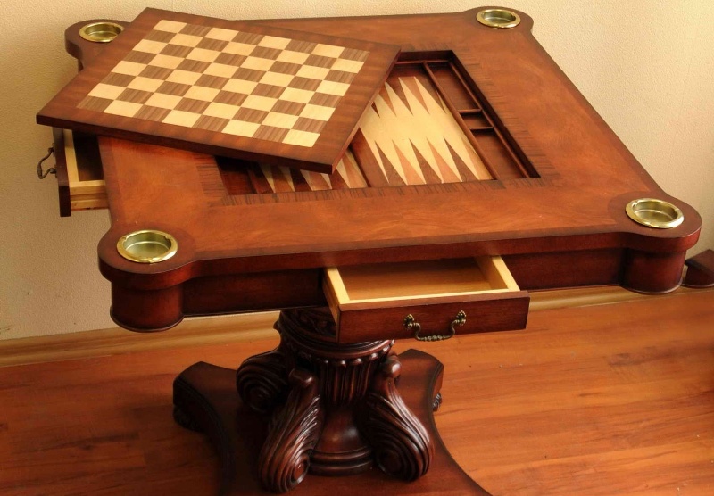 Журнальный столик - шахматная доска