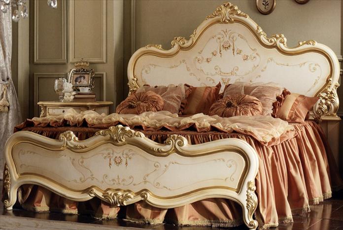 Царские кровати